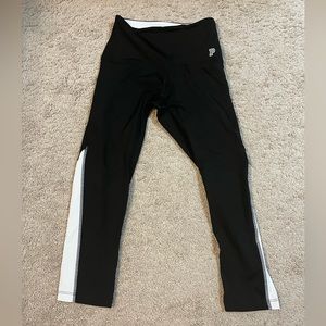 XS black and white PINK/Victorias Secret Leggings